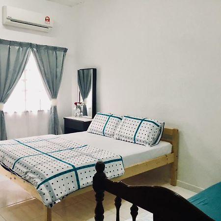Bukit Katil Indah Homestay Malacca Exterior photo
