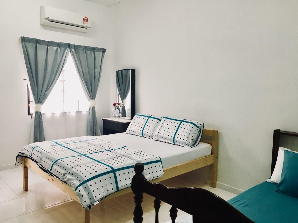 Bukit Katil Indah Homestay Malacca Exterior photo